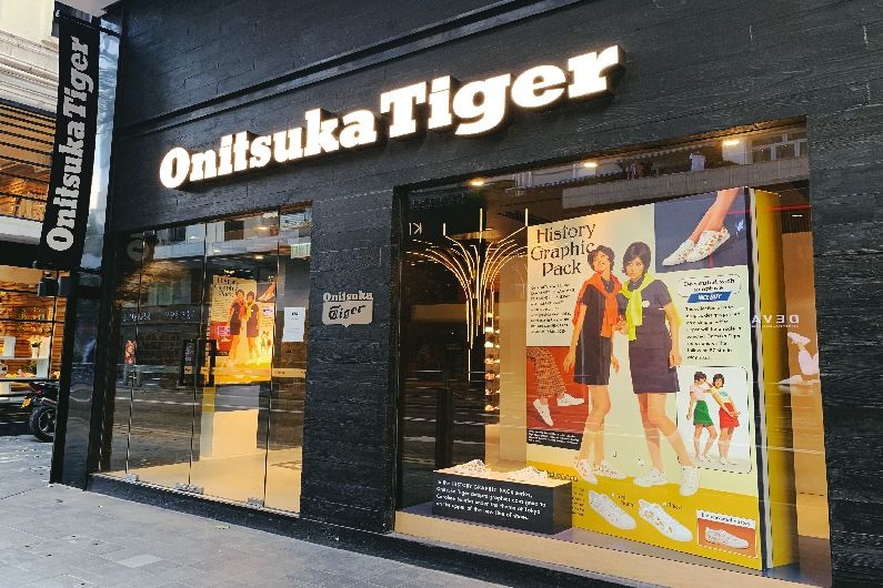 銅鑼灣Fashion Walk旗艦店