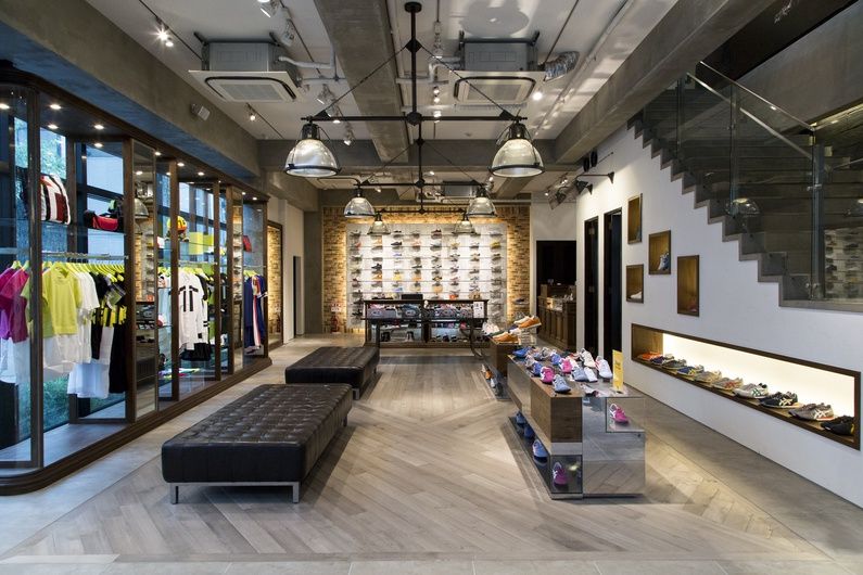 オニツカタイガー表参道(Onitsuka Tiger OMOTESANDO)